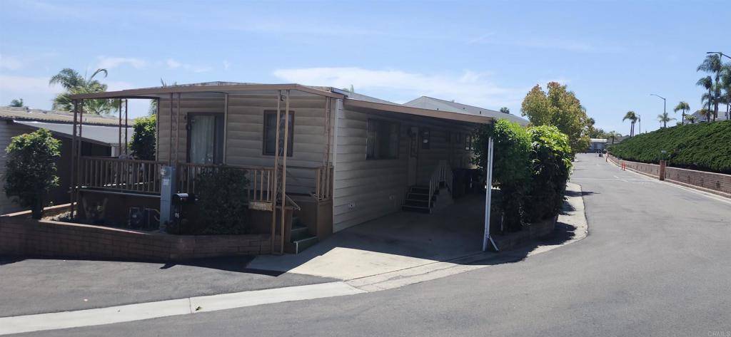 245 W Bobier Dr. #86, Vista, CA 92083