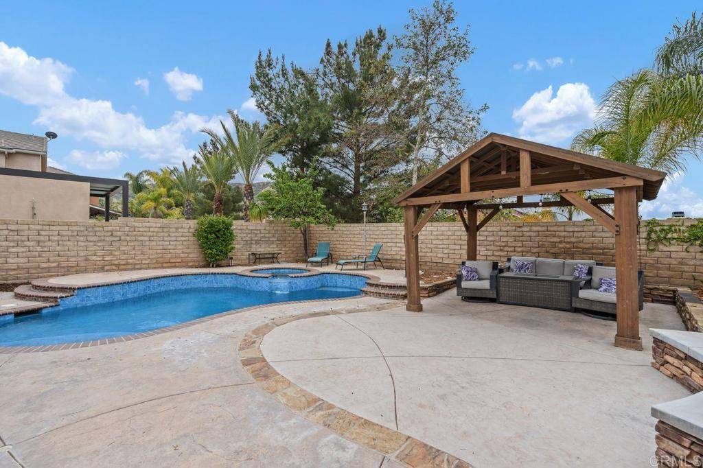 28331 Lorita LN, Saugus, CA 91350