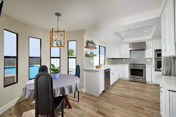 Carlsbad, CA 92009,2820 Cacatua St