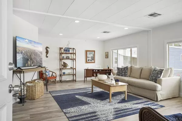 2130 Sunset DR #117, Vista, CA 92081
