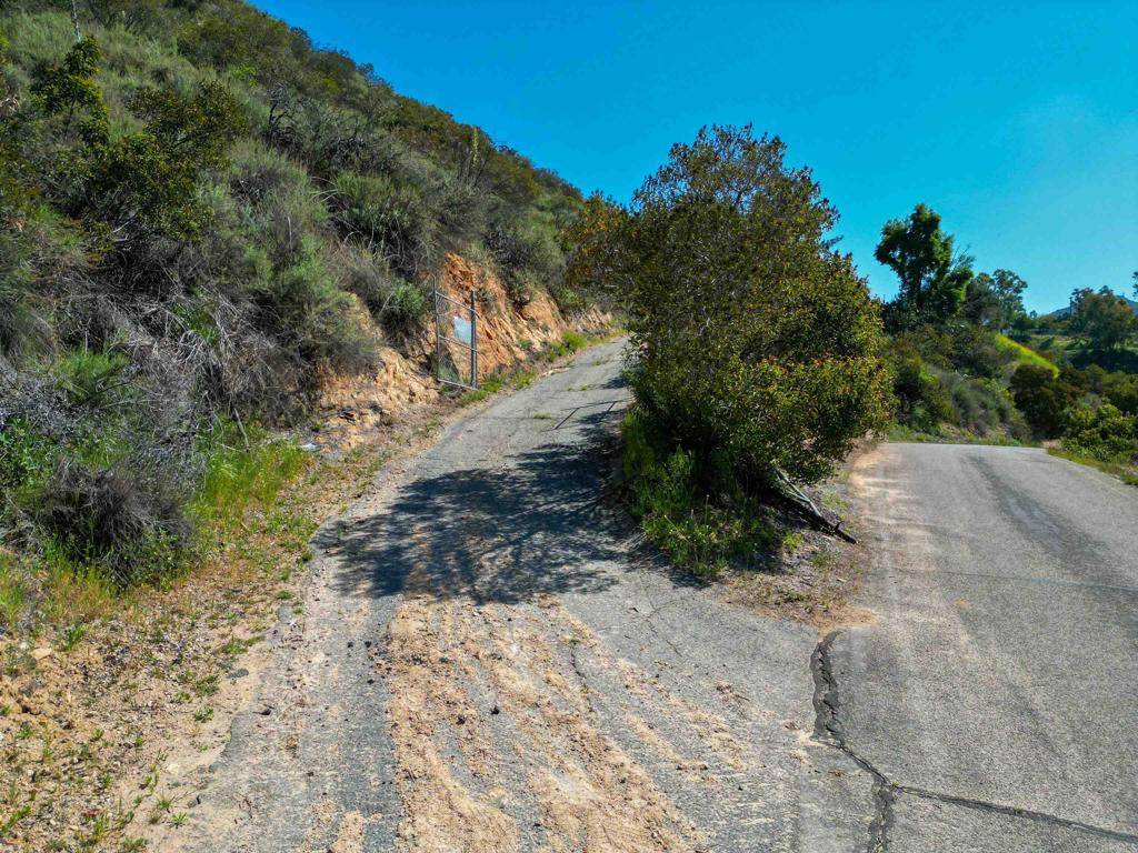 Fallbrook, CA 92028,9932 Gomez Creek RD