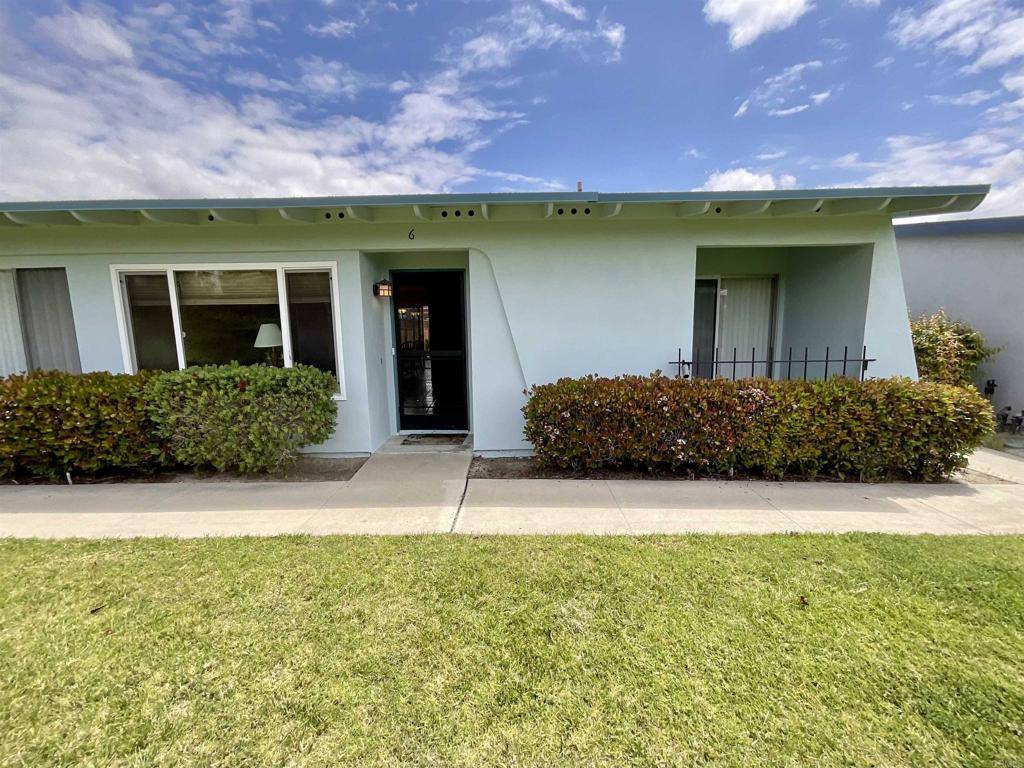 Oceanside, CA 92057,3839 Vista Campana S #6