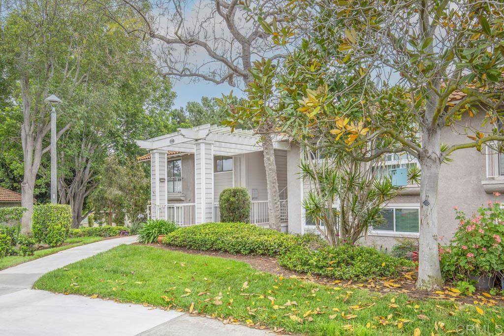 Laguna Woods, CA 92637,3168 Via Vista #B