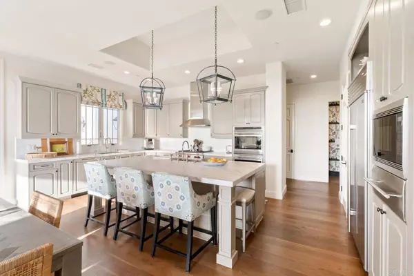 San Diego, CA 92127,7930 White Christmas Ct