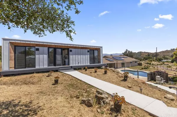 6825 6827 Kellyn LN, Vista, CA 92084