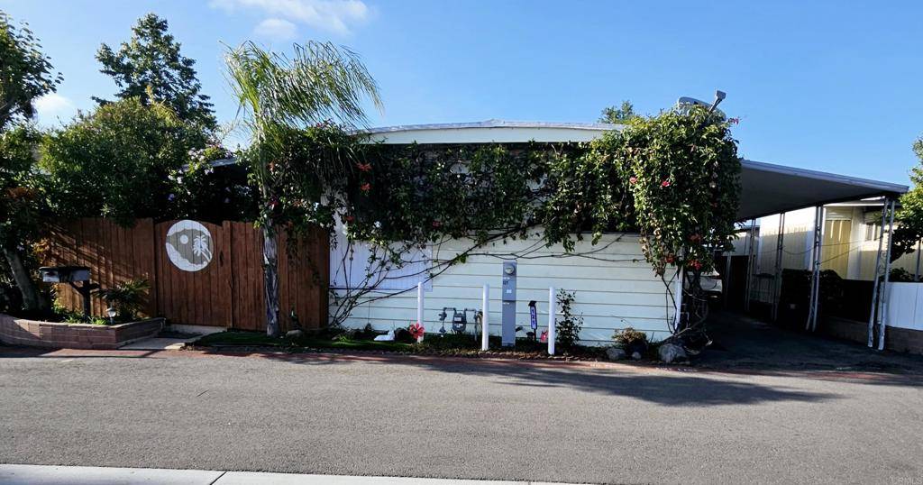 Vista, CA 92083,200 Olive AVE #SPC 121