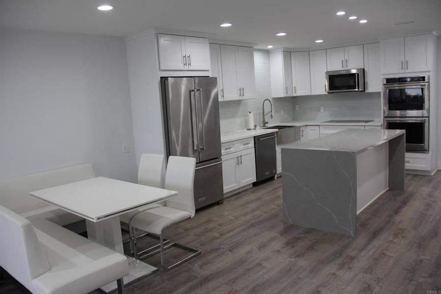 922 Sealane DR #B, Encinitas, CA 92024