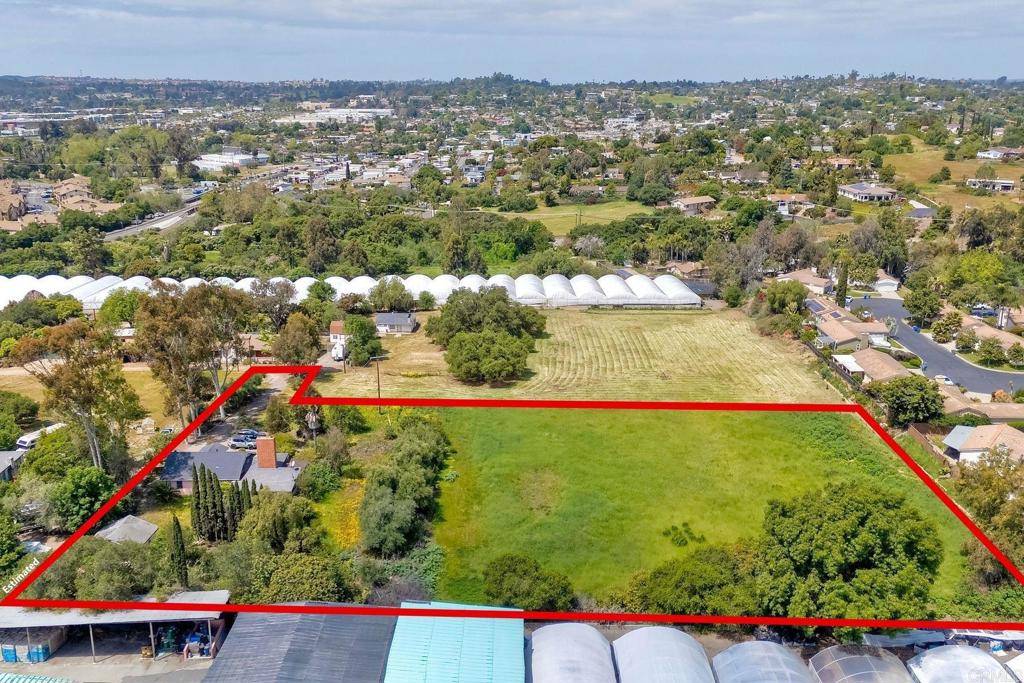 1932 Victory DR, Vista, CA 92084