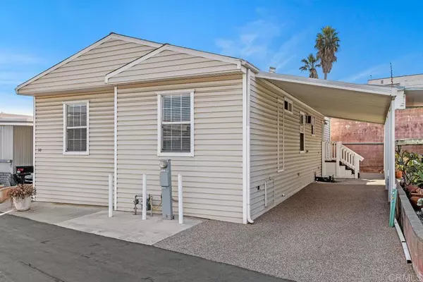 30 Hummingbird LN,  Oceanside,  CA 92057