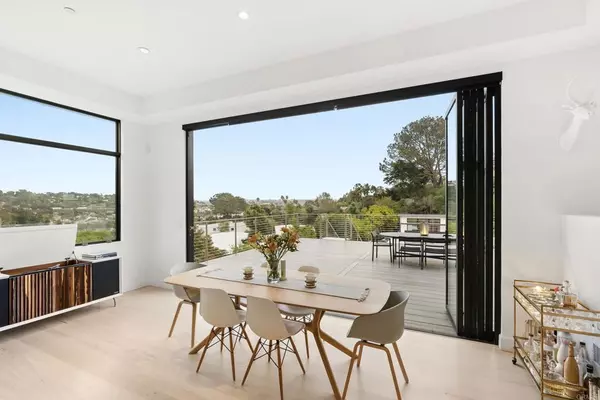 Solana Beach, CA 92075,318 S Nardo