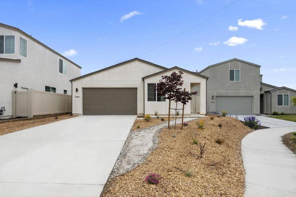 Fallbrook, CA 92028,35252 Valencia