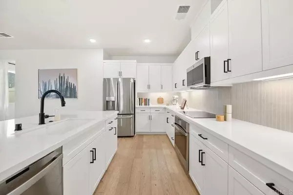 Fallbrook, CA 92028,35252 Valencia