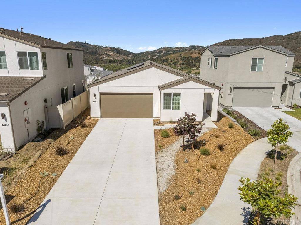 Fallbrook, CA 92028,35252 Valencia