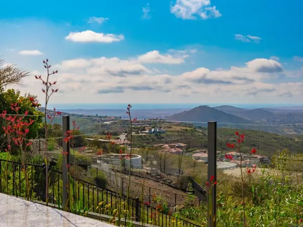 Rancho Santa Fe, CA 92067,8784 Avenida Mirador