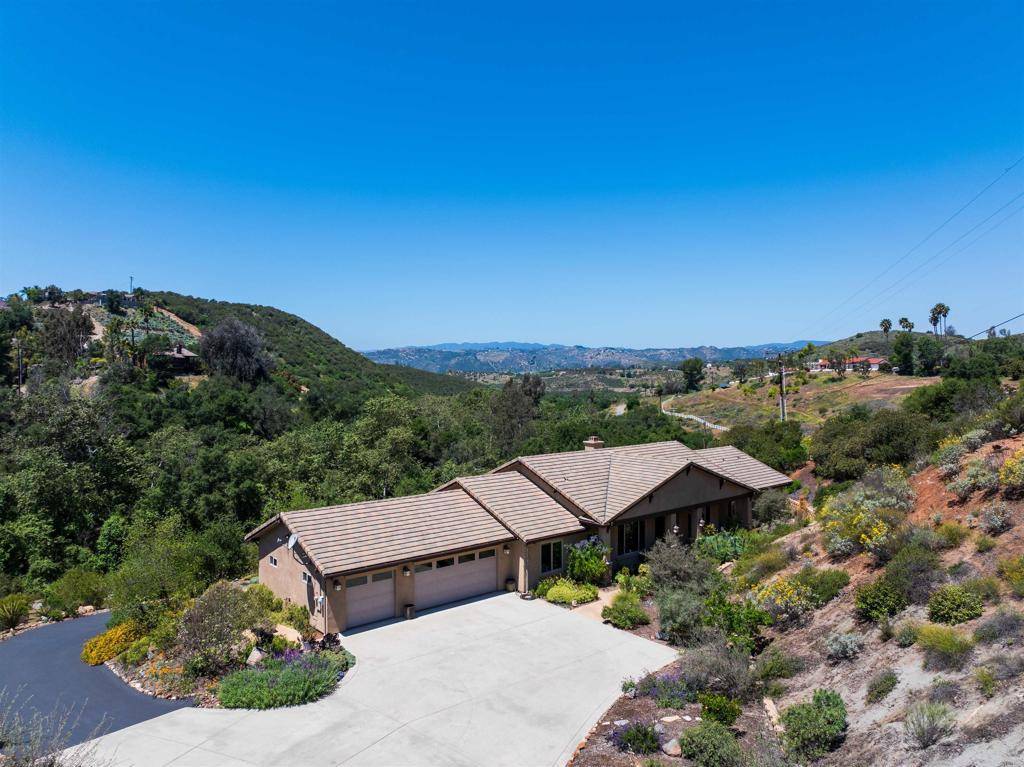 Fallbrook, CA 92028,2021 Willow Glen Road