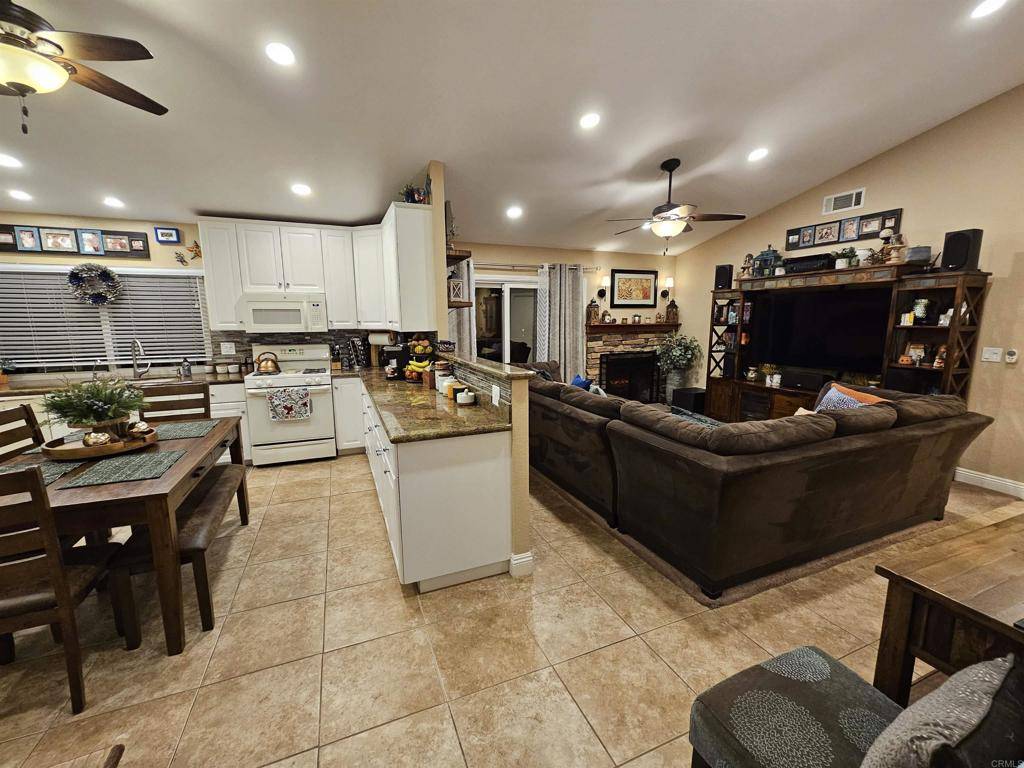 Lakeside, CA 92040,10016 Anja PL