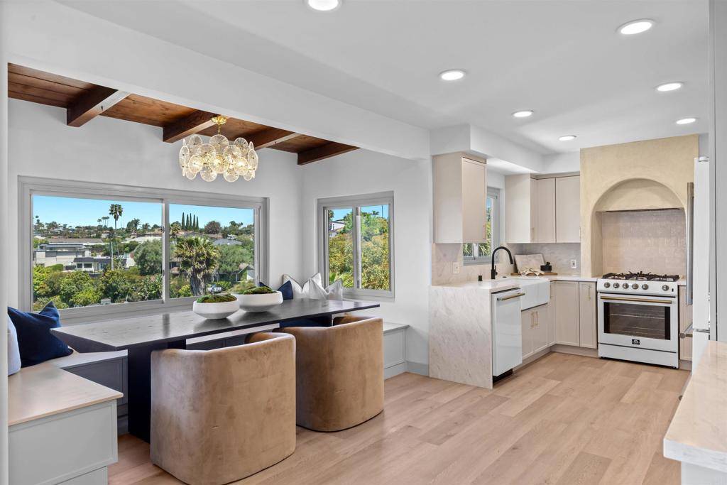 San Diego, CA 92120,5740 Daffodil LN