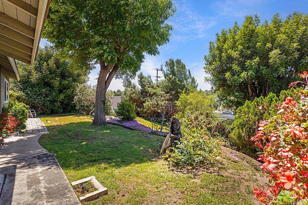 Vista, CA 92083,801 19 W Vista Way