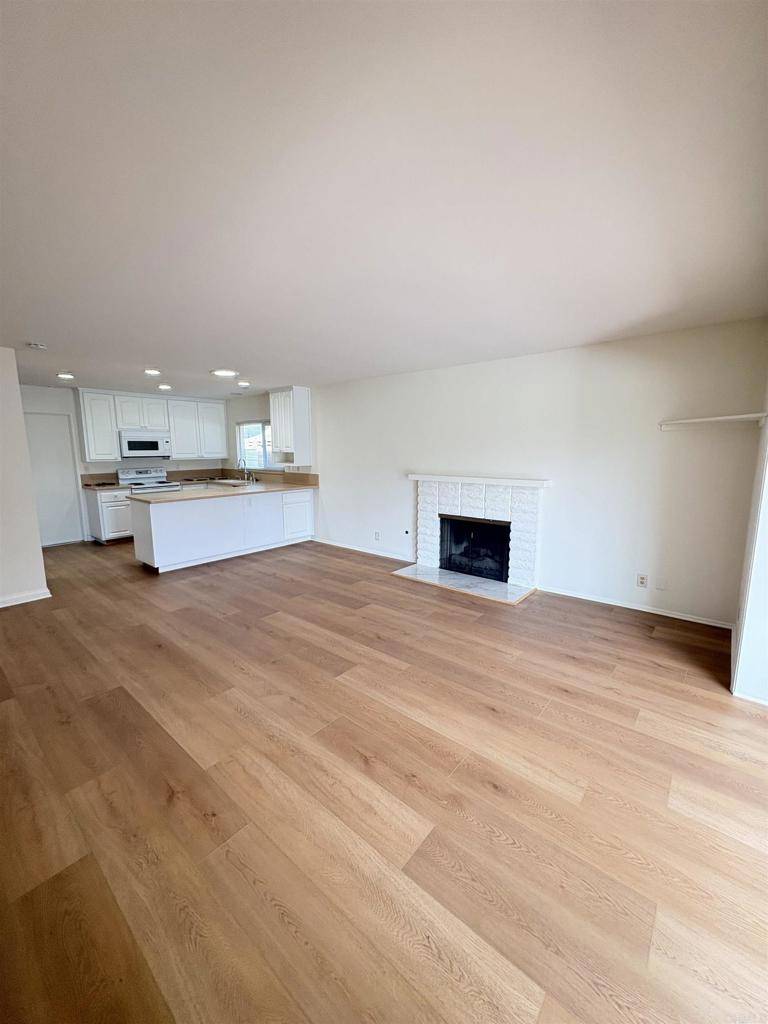 San Marcos, CA 92078,1271 Discovery St
