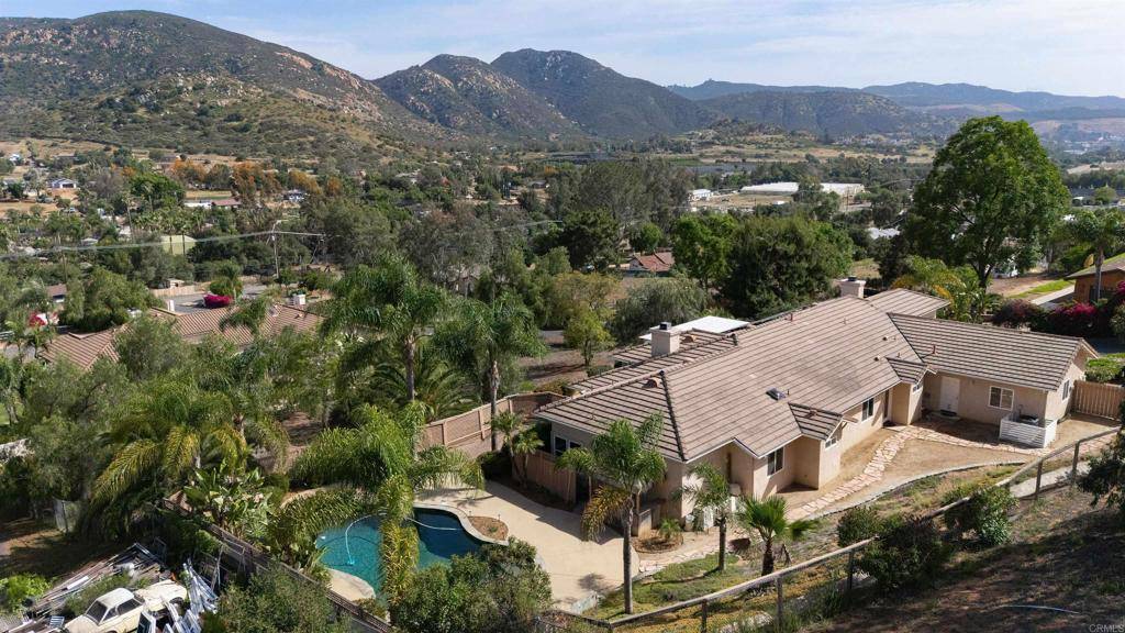 9948 Blossom Valley Rd, El Cajon, CA 92021
