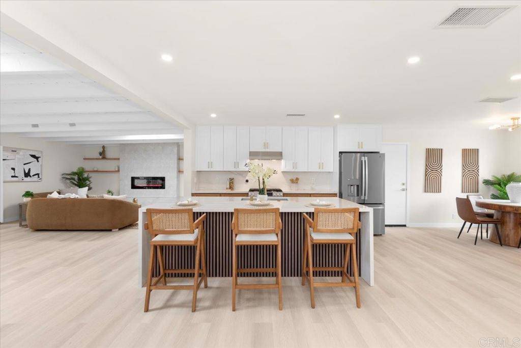 4566 Derrick DR, San Diego, CA 92117