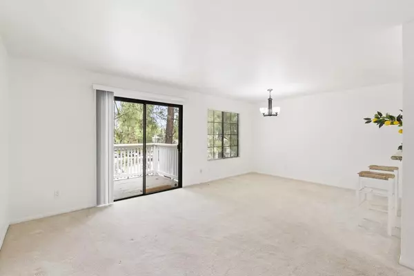 San Diego, CA 92128,14936 Avenida Venusto #12