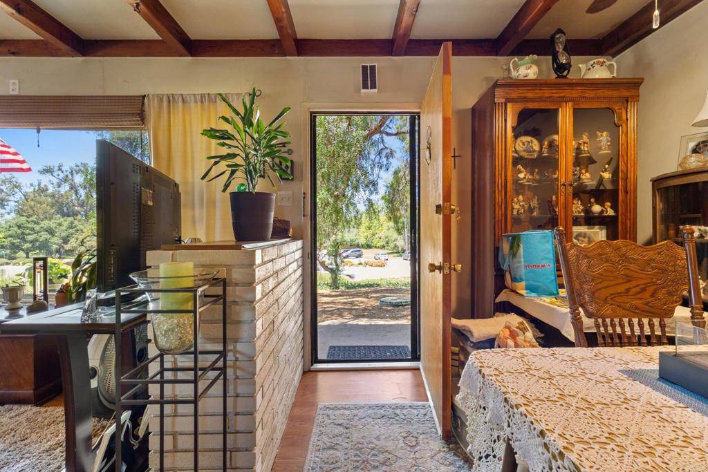 Vista, CA 92083,246 Robelini Dr