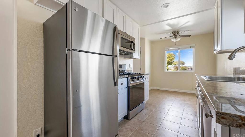 Oceanside, CA 92056,3317 Buena Hills DR