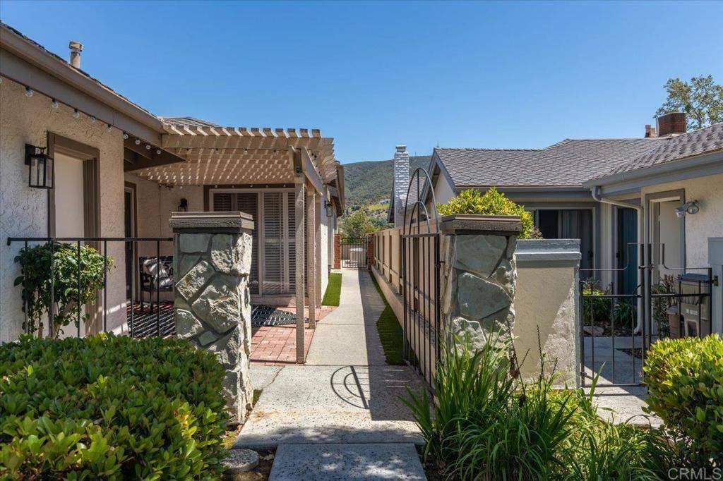 San Marcos, CA 92078,1241 Via Viento Suave