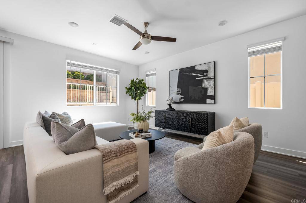 Vista, CA 92081,839 Brookdale DR