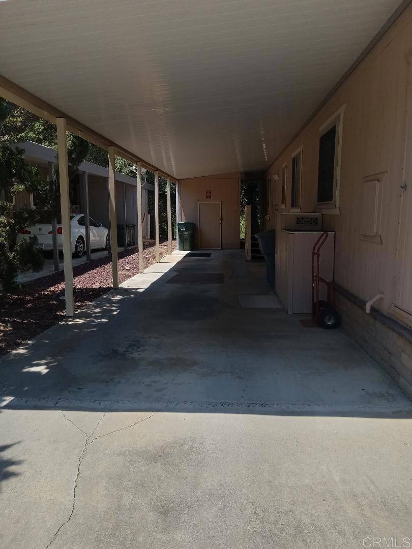 Escondido, CA 92026,8975 Lawrence Welk DR #426