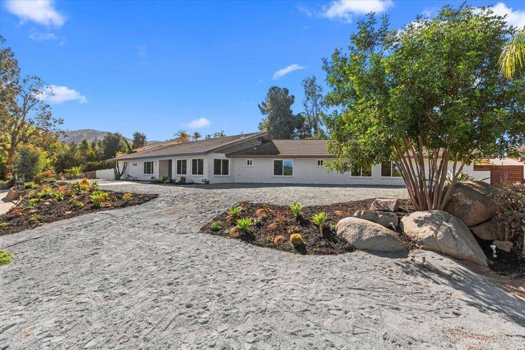 Poway, CA 92064,16220 Del Norte