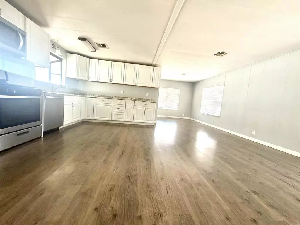San Marcos, CA 92078,150 S Rancho Santa Fe #44