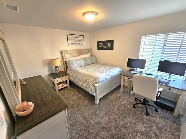 Oceanside, CA 92056,3456 Seabreeze WALK