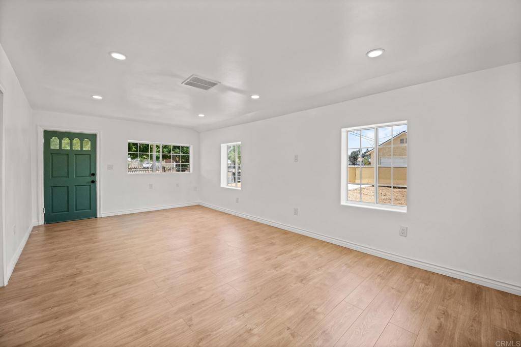 Jurupa Valley, CA 92509,7080 Valley WAY
