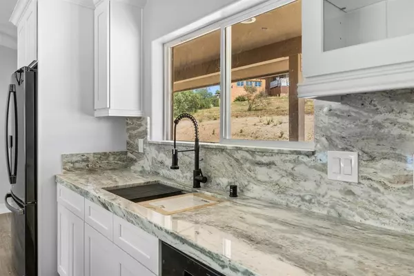 Valley Center, CA 92082,15670 Fruitvale RD
