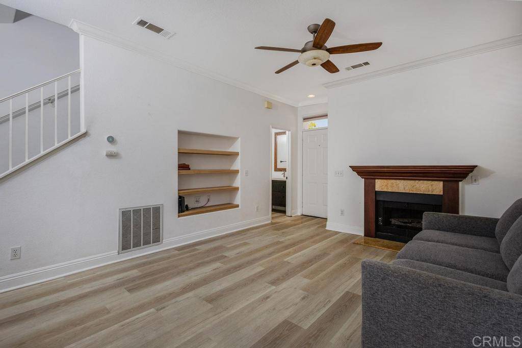 San Diego, CA 92126,8375 Gold Coast DR #4