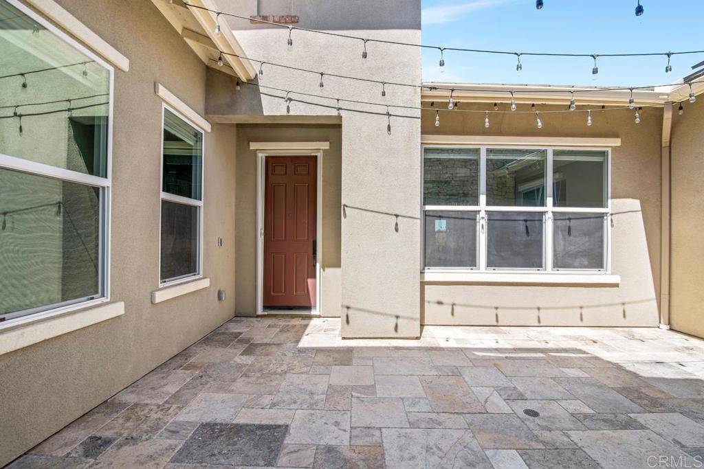 Vista, CA 92084,1733 Lemonadeberry LN