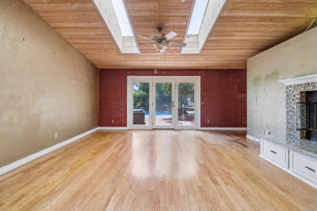 Fallbrook, CA 92028,1575 Larson LN