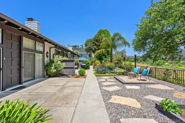 3404 Oak Cliff Dr #2, Fallbrook, CA 92028