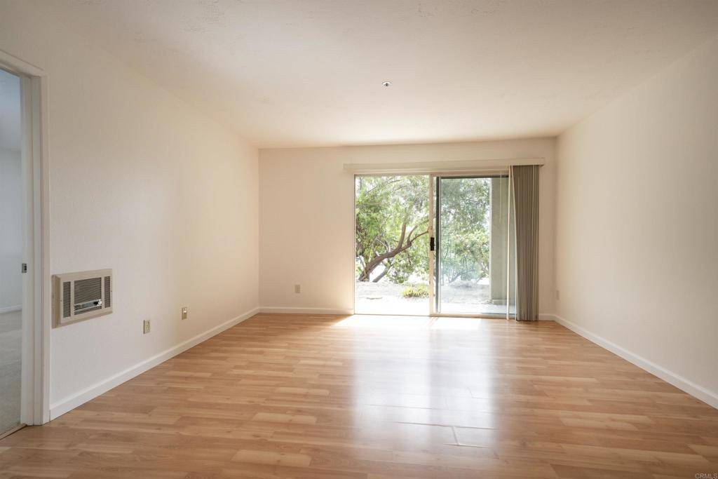 Carlsbad, CA 92009,7753 Caminito Encanto #102