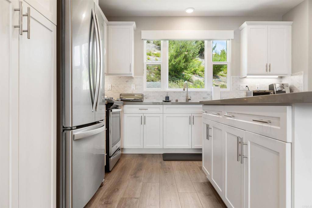 San Diego, CA 92108,2896 Via Alta PL