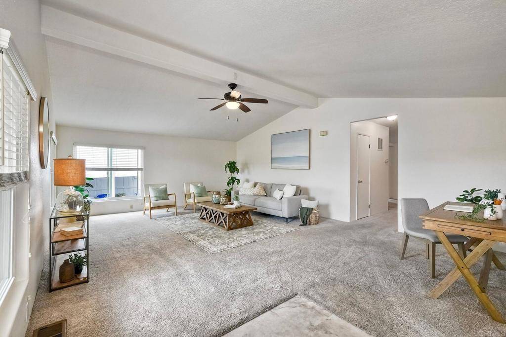 Carlsbad, CA 92011,6496 Friendly PL
