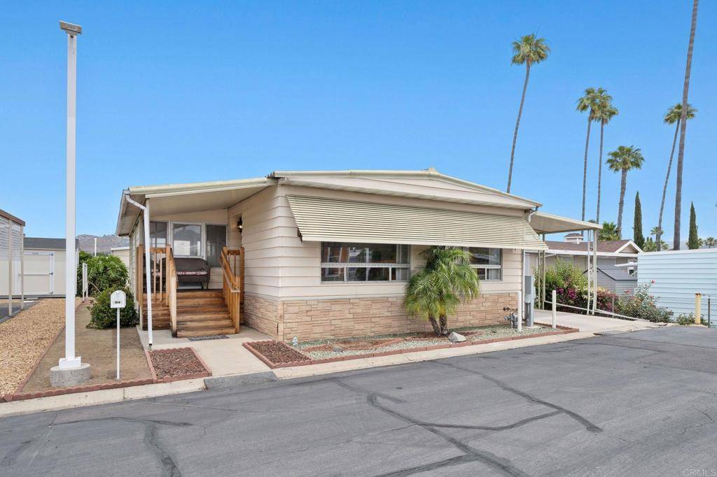 2280 E Valley Pkwy #84, Escondido, CA 92027