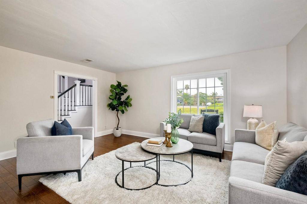 Encinitas, CA 92024,402 Parkwood LN
