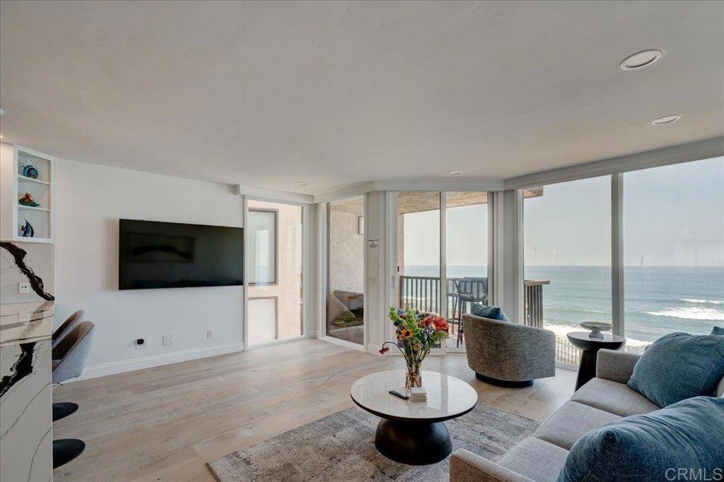 190 Del Mar Shores Terrace #24, Solana Beach, CA 92075
