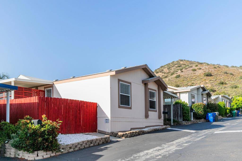 El Cajon, CA 92021,14360 Rios Canyon RD #SPC 11