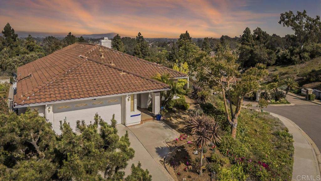 221 Via Tierra, Encinitas, CA 92024