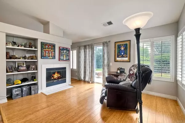 Oceanside, CA 92056,1208 Sunglow DR