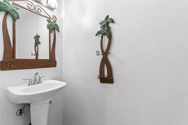 Oceanside, CA 92057,4220 La Pinata Way #233